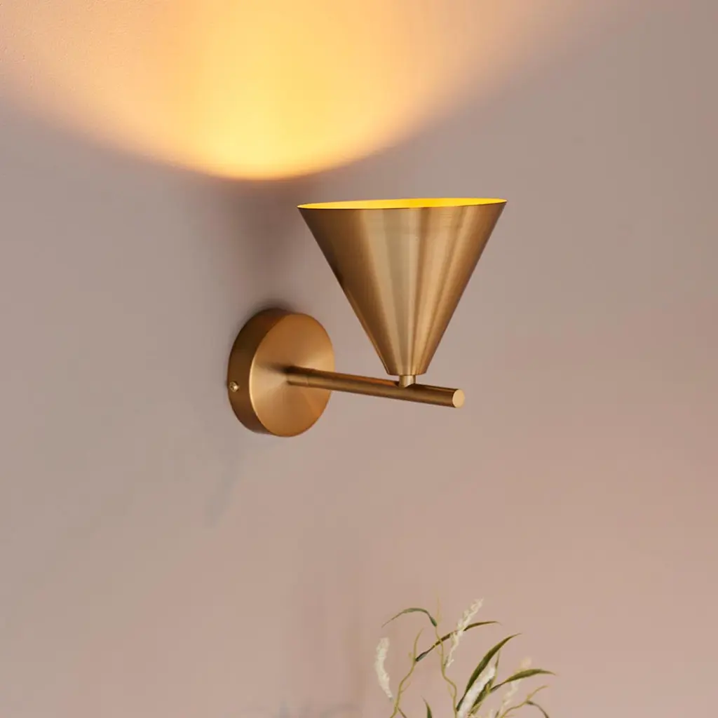 Cape Wall Light in Antique Brass
