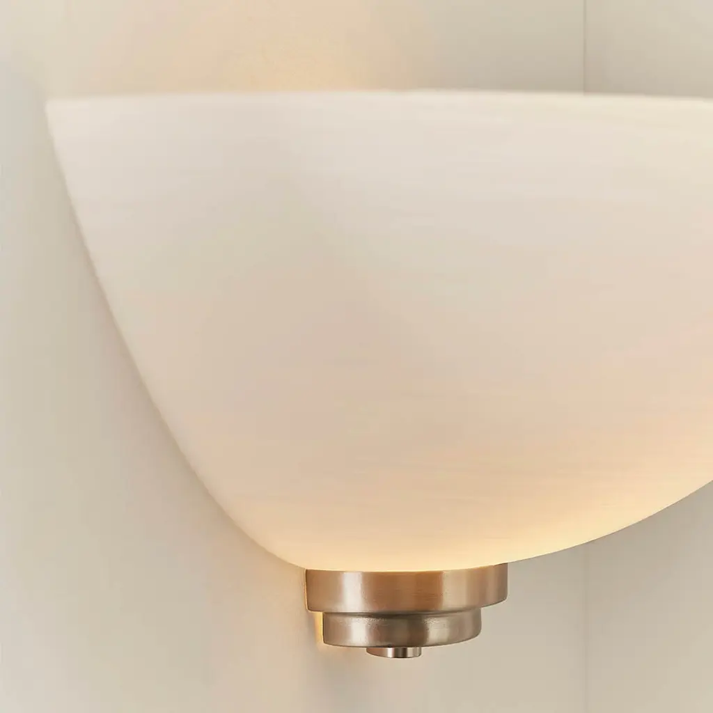 Welles 1 Light wall Light Satin Chrome