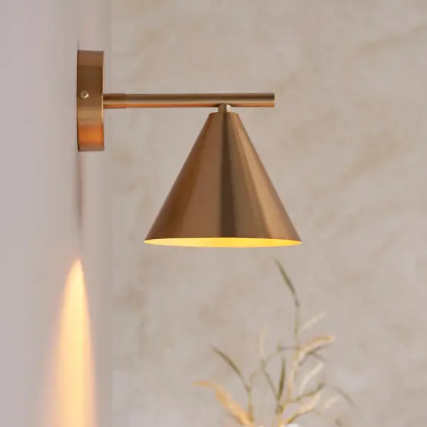 Cape Wall Light in Antique Brass